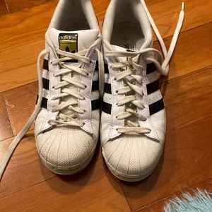 Womens Adidas superstar size 9